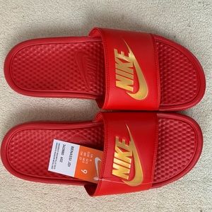 Nike Sandals Size 9 New in Box